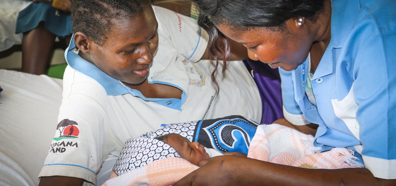 aftercare of a young mother by a midwife in kakuma,