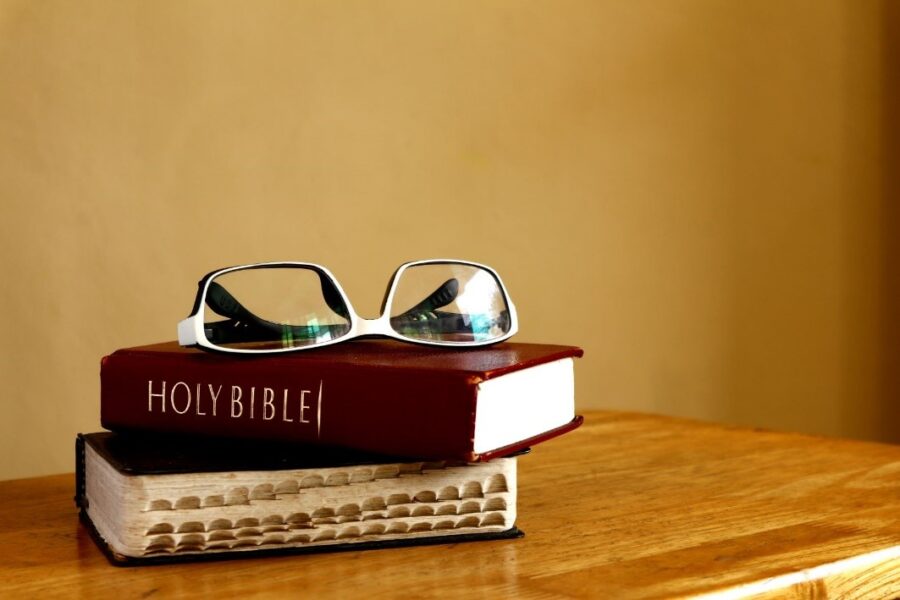 Lunettes sur les livres