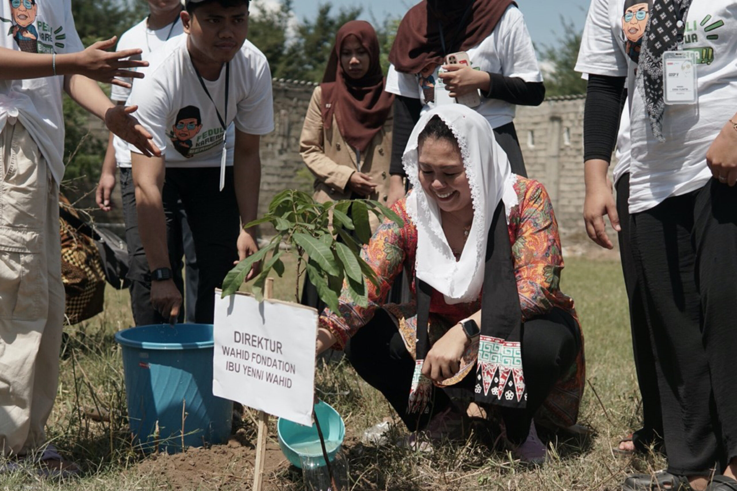 yeni wahid tree planting peace village bnyuwangi