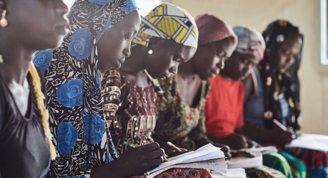 alphabetisierungskurs im friedensdorf gurku, nigeria 2017 (hr)
